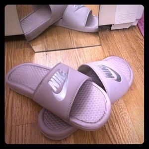 Lavender NIKE Benassi JDI Slide/ slip on sandal